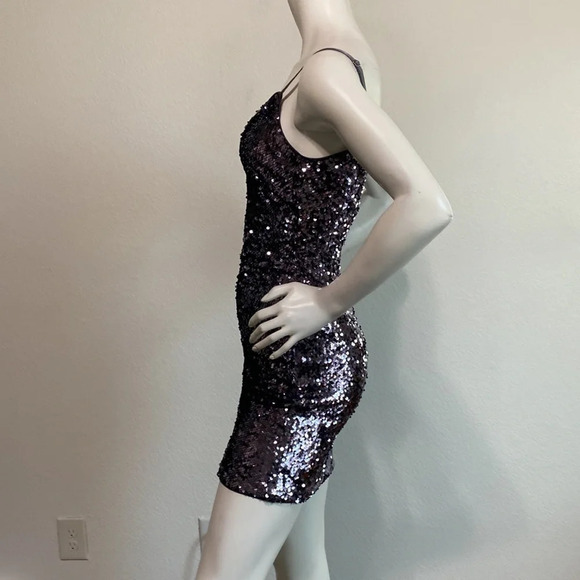 Lulus Purple Iridescent Sequin V-Neck Adjustable Strap Mini Dress Size XS - Picture 4 of 6